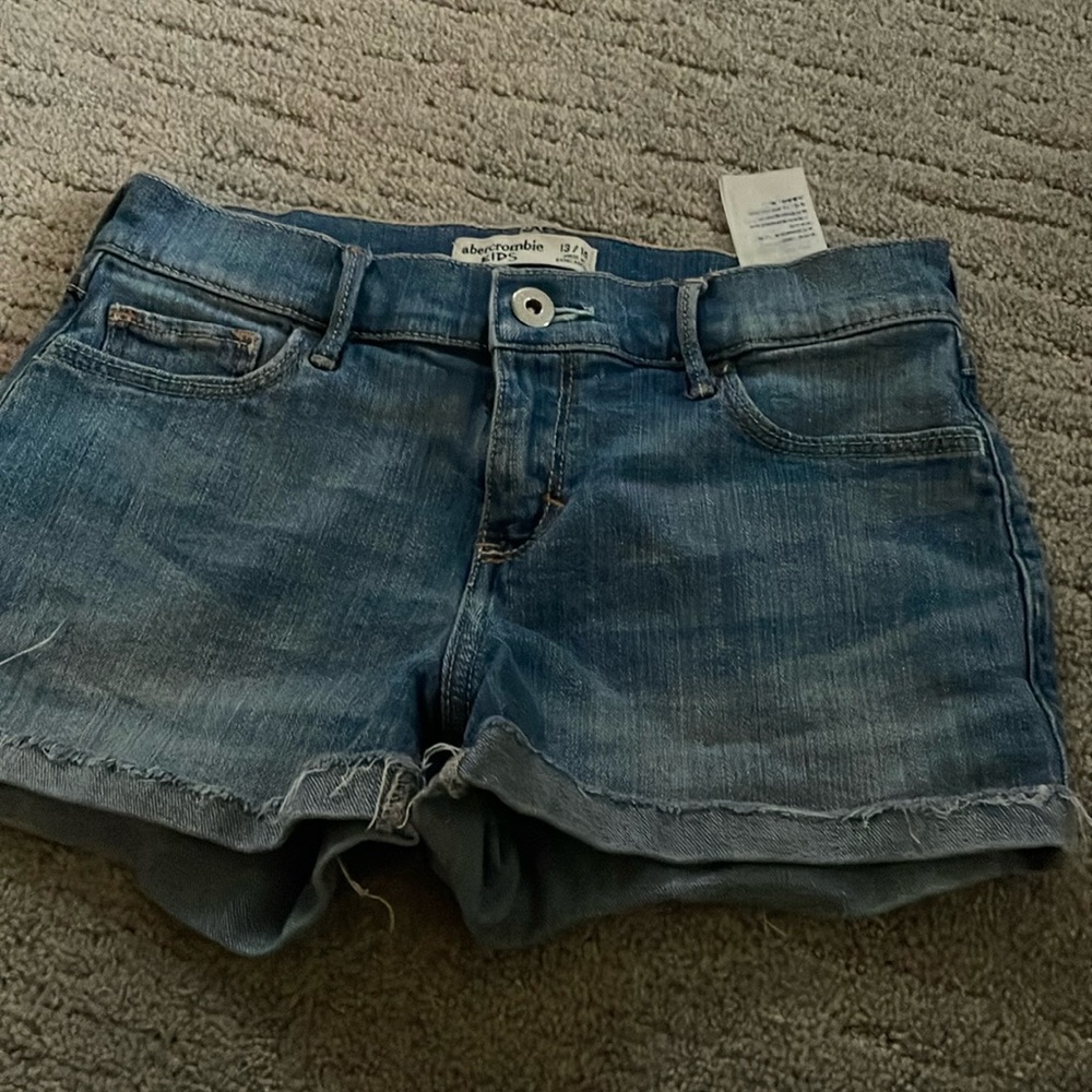 Abercrombie shorts girls 13/14